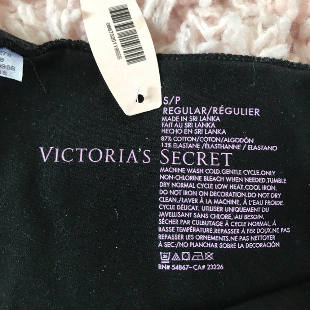 ⬇️VS Stripe Accent Yoga Shorts! - Picture 3 of 3